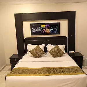 واحة المدينة للشقق الفندقيه Appartement